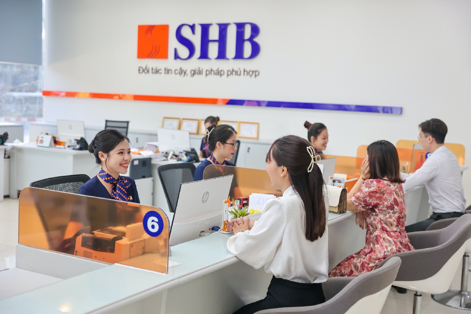 SHB tăng lãi suất tiết kiệm từ hôm nay (30/7), đã có 18 ngân hàng gia nhập cuộc đua lãi suất tháng 7- Ảnh 1.