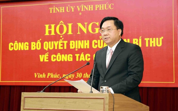 Thứ trưởng Trần Duy Đông được giới thiệu để bầu làm Chủ tịch tỉnh Vĩnh Phúc