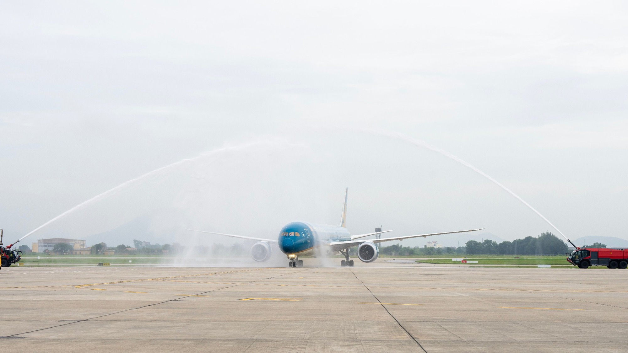 Vietnam Airlines đón "siêu máy bay" Boeing 787-10- Ảnh 1.