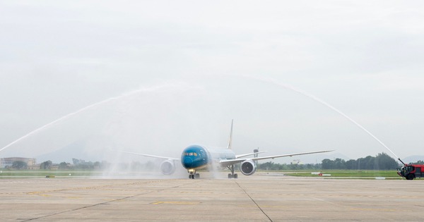 Vietnam Airlines đón 'siêu máy bay' Boeing 787-10