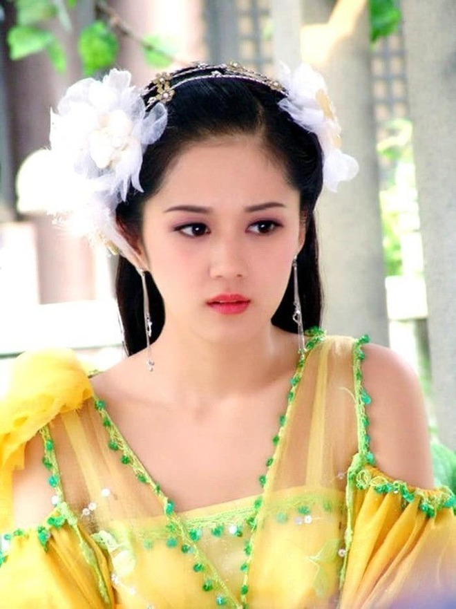 Jang Nara: Mỹ nhân hack tuổi bị fan Trung Quốc "ghim" 15 năm, nghi hẹn hò loạt tài tử trước khi "hạ cánh" bên chồng trẻ- Ảnh 5.