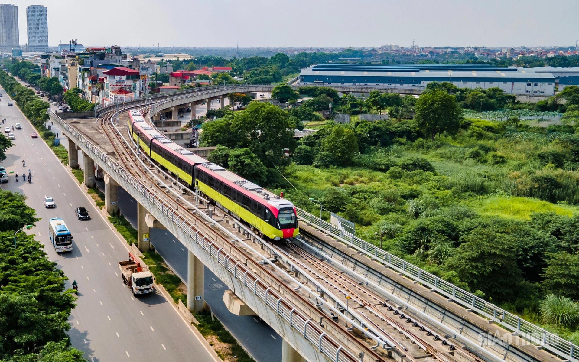 Ngắm toàn cảnh tháp cánh hoa dầu biểu tượng đất Thủ ở phố đi bộ ven sông Sài Gòn - Ảnh 9.