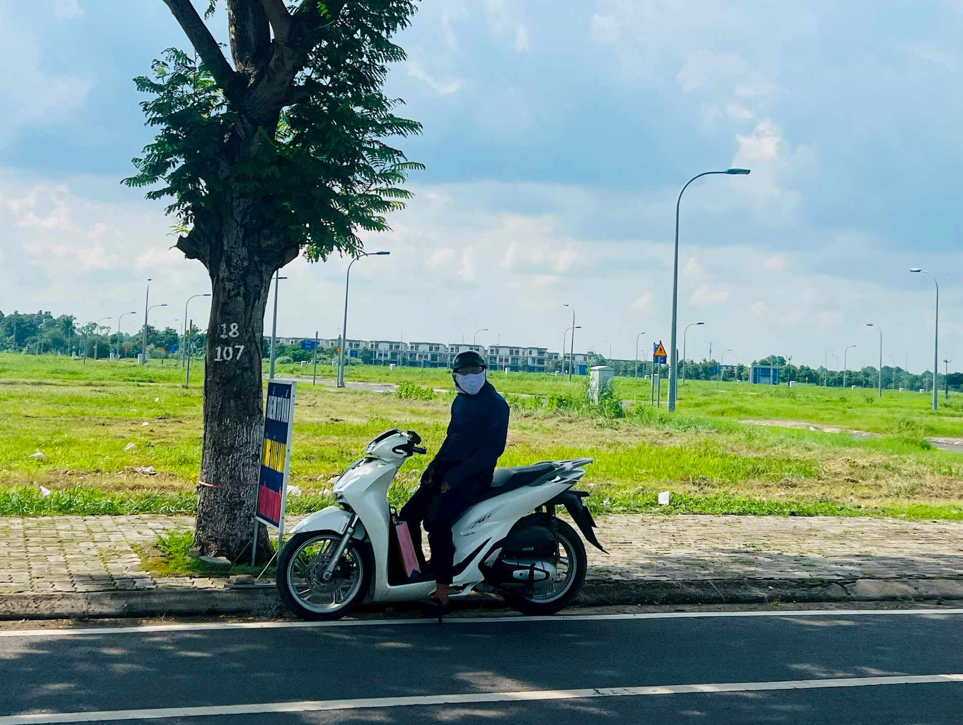 Hơn 3 năm ròng rã ôm đất chờ lên giá, nhà đầu tư phải vay lãi “nóng” đáo hạn ngân hàng- Ảnh 1.