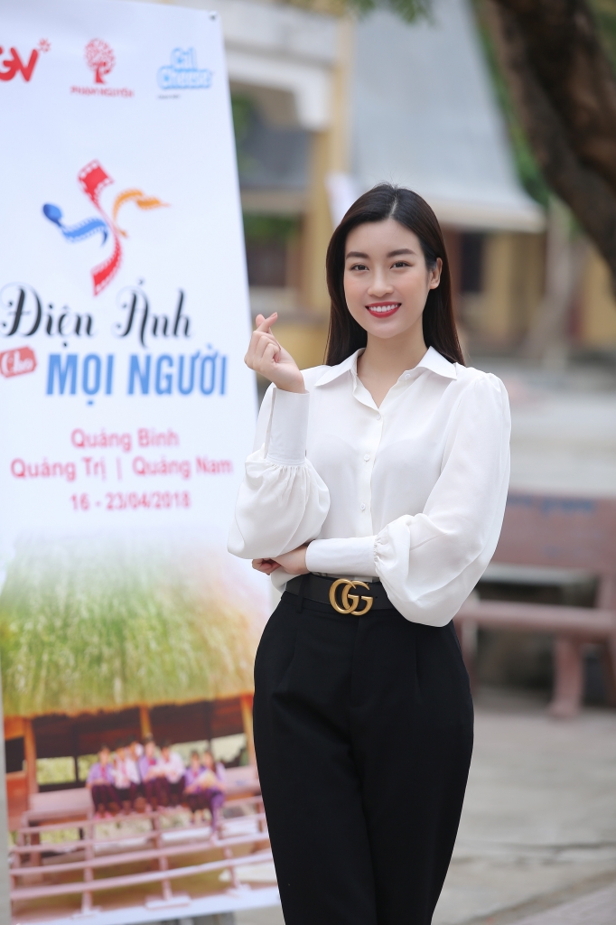 "Hoa hậu nghèo nhất Việt Nam" đổi đời khi lấy chồng chủ tịch, "dát" tiền tỷ lên người chuẩn nàng dâu hào môn- Ảnh 2.