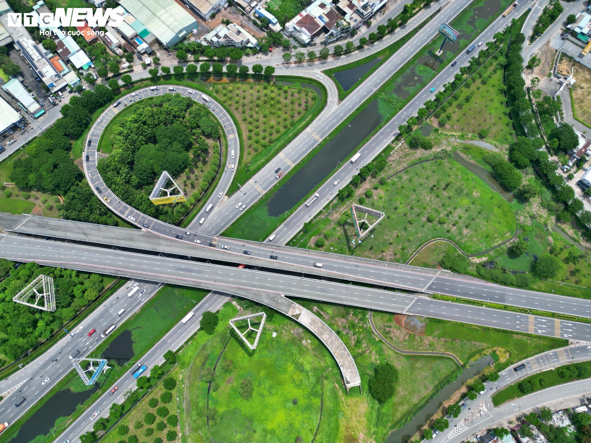 Đường 1.500 tỷ nối cao tốc Trung Lương 'đứng hình' suốt 6 năm- Ảnh 1.