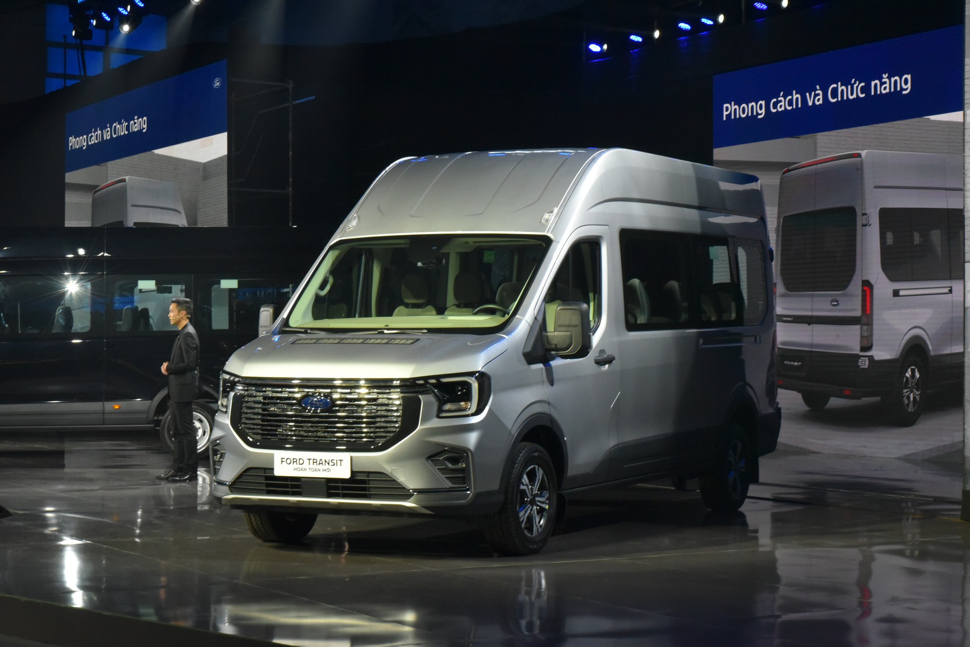 Ford Transit 2024 ra mắt Việt Nam: Giá từ 905 triệu, kích thước lớn hơn, nhiều công nghệ chưa từng có, làm khó Solati- Ảnh 5.