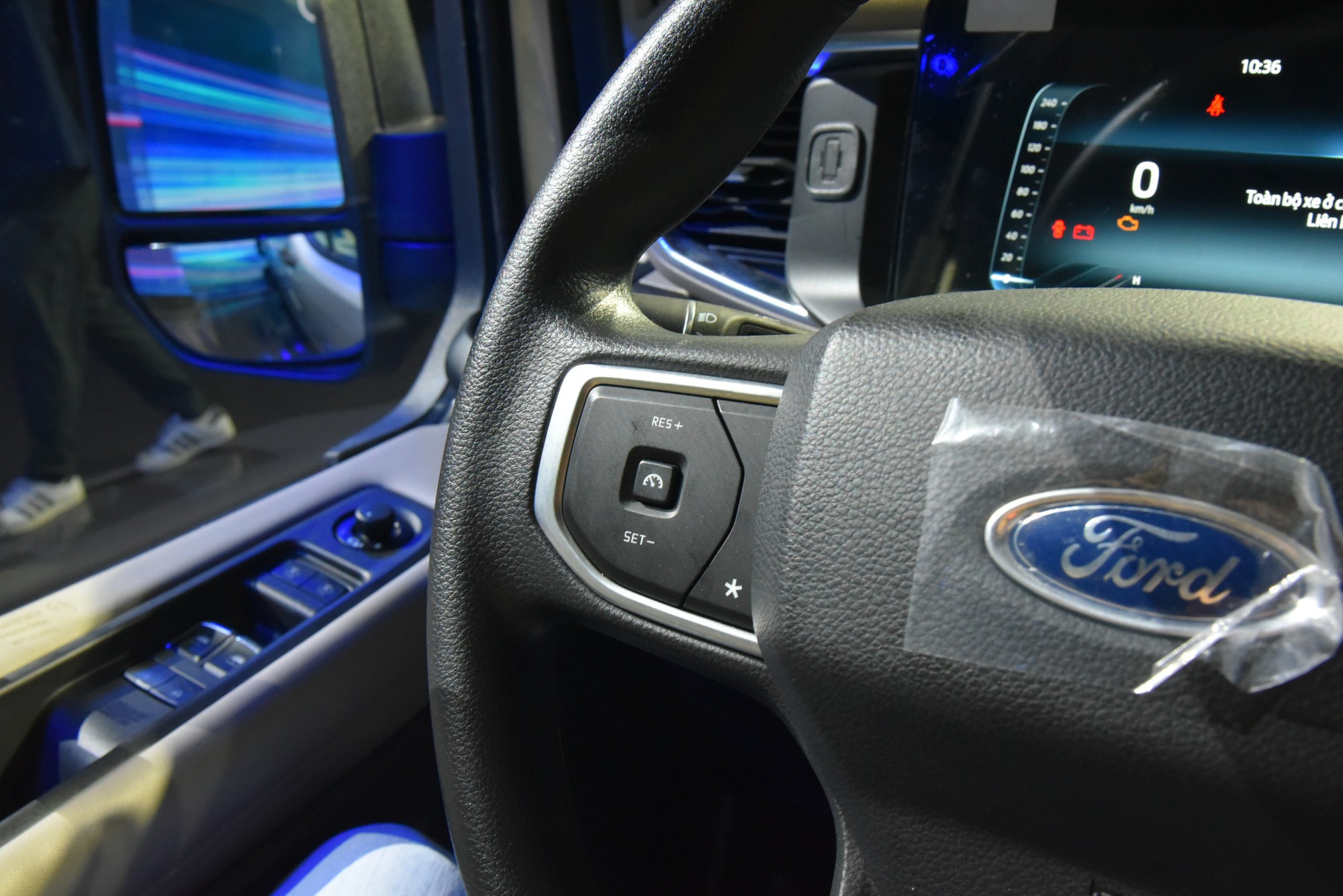 Ford Transit 2024 ra mắt Việt Nam: Giá từ 905 triệu, kích thước lớn hơn, nhiều công nghệ chưa từng có, làm khó Solati- Ảnh 11.