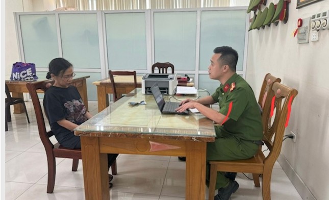 Nữ cán bộ ngân hàng ôm 12 tỷ lẩn trốn- Ảnh 1.