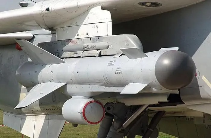 'Ruồi trâu' đáng sợ của Nga bay xa 300 km để tiêu diệt mục tiêu- Ảnh 5. 'Ruồi trâu' đáng sợ của Nga bay xa 300 km để tiêu diệt mục tiêu- Ảnh 5.