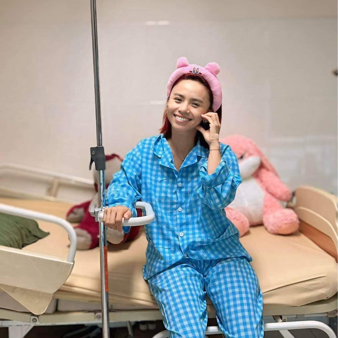 BB Trần hốt hoảng, yêu cầu tắt TV ngay và luôn khi nhìn thấy 1 nhân vật ở Anh Trai Chông Gai- Ảnh 3. BB Trần hốt hoảng, yêu cầu tắt TV ngay và luôn khi nhìn thấy 1 nhân vật ở Anh Trai Chông Gai- Ảnh 3.