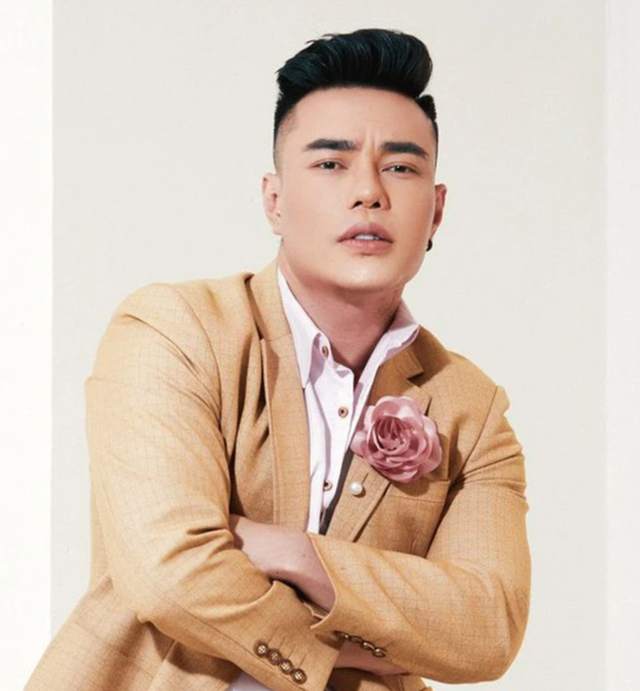 Vợ Lê Dương Bảo Lâm hoảng loạn bỏ chạy vì gặp rắn bò vào nhà- Ảnh 12. Vợ Lê Dương Bảo Lâm hoảng loạn bỏ chạy vì gặp rắn bò vào nhà- Ảnh 12.