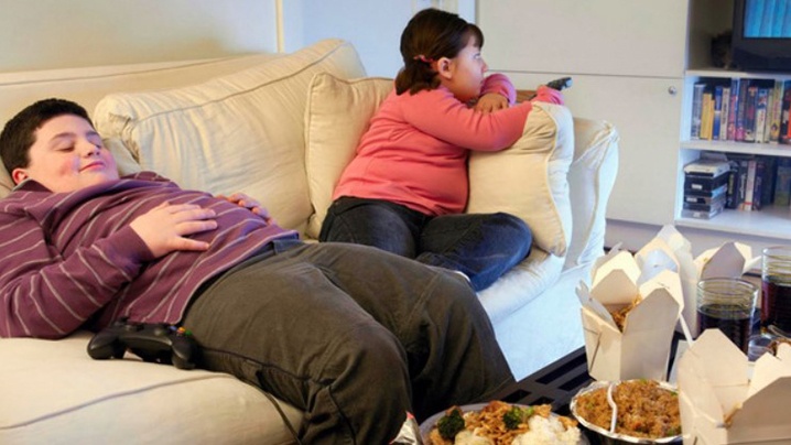 Đừng để con m&igrave;nh h&igrave;nh th&agrave;nh 5 th&oacute;i quen xấu n&agrave;y trong dịp nghỉ h&egrave;- Ảnh 1.