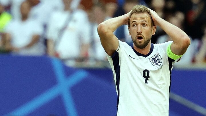Chuyên gia Anh chê Harry Kane kém như Ronaldo- Ảnh 1.