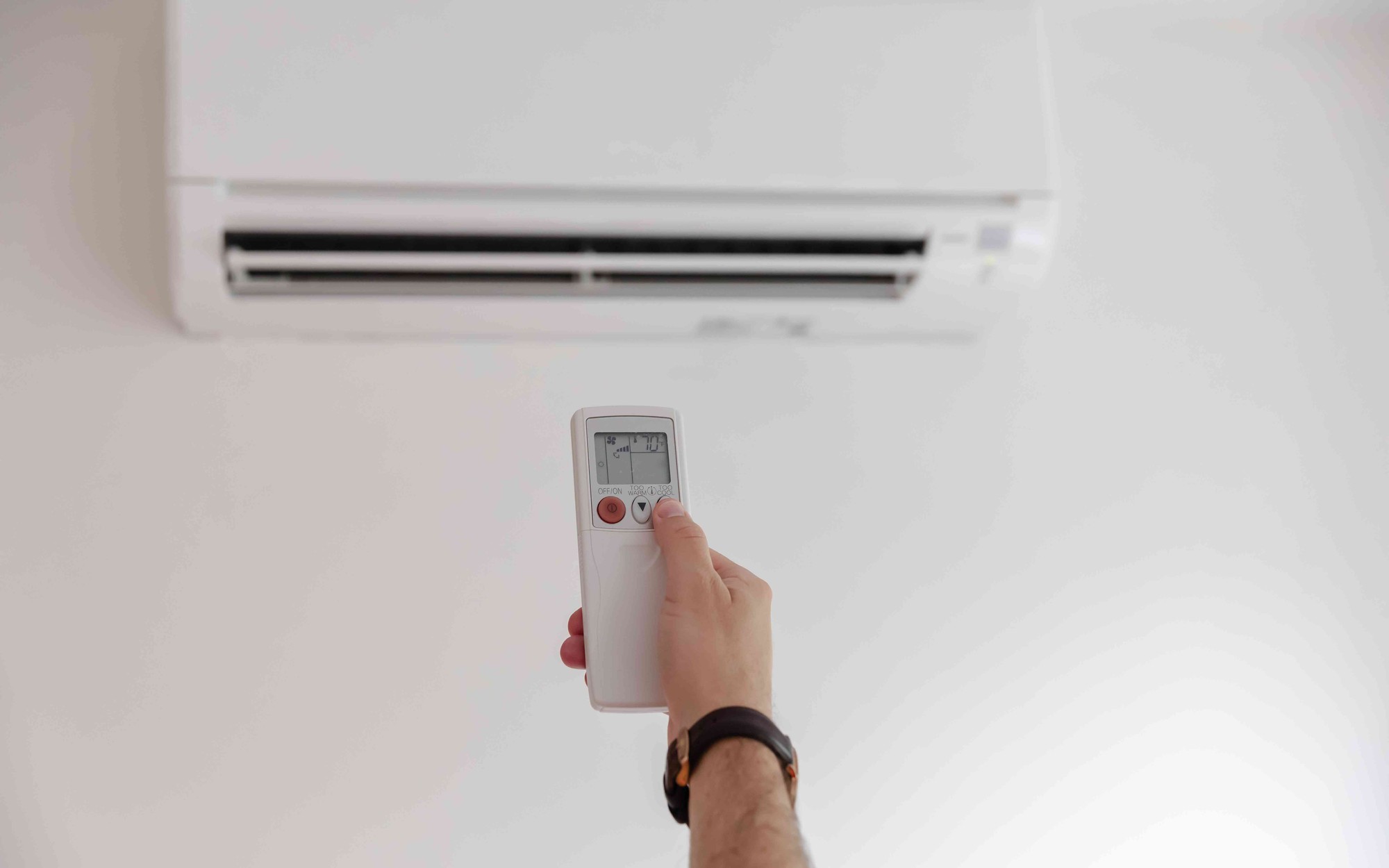 Mua cùng hãng điều hòa, đặt cùng mức 27 độ mà nhà hàng xóm 'rét run', nhà mình thì không: Lý do là sao?