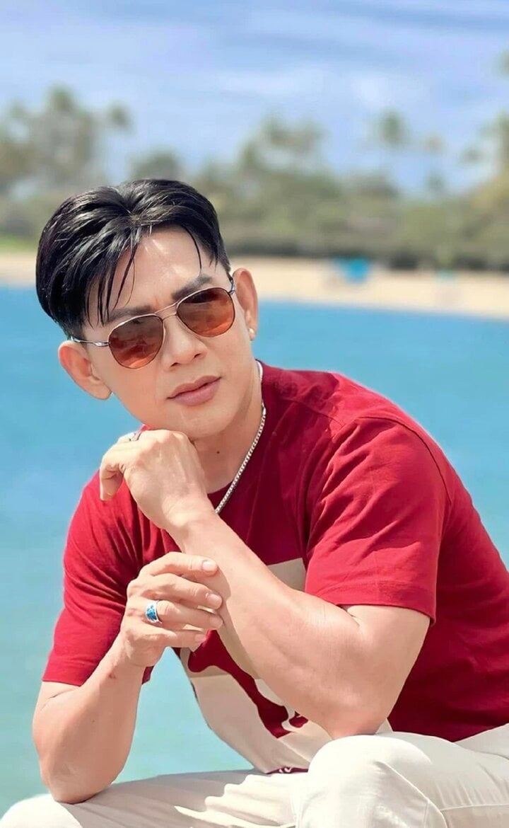 Ngôi sao ‘Mưa bụi’ Mai Tuấn: Bỏ hát, làm giáo viên dạy Toán, có bạn gái bên Mỹ- Ảnh 3.