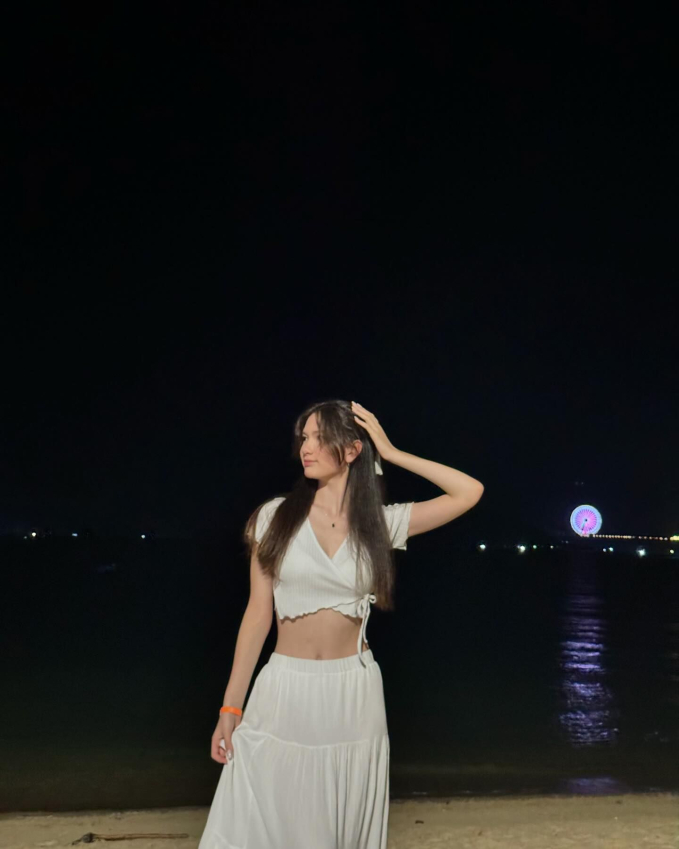 Em g&aacute;i 17 tuổi của thủ m&ocirc;n L&acirc;m T&acirc;y xinh đẹp với tạo h&igrave;nh thi&ecirc;n nga trắng trước lễ cưới Văn L&acirc;m v&agrave; Yến Xu&acirc;n- Ảnh 1.