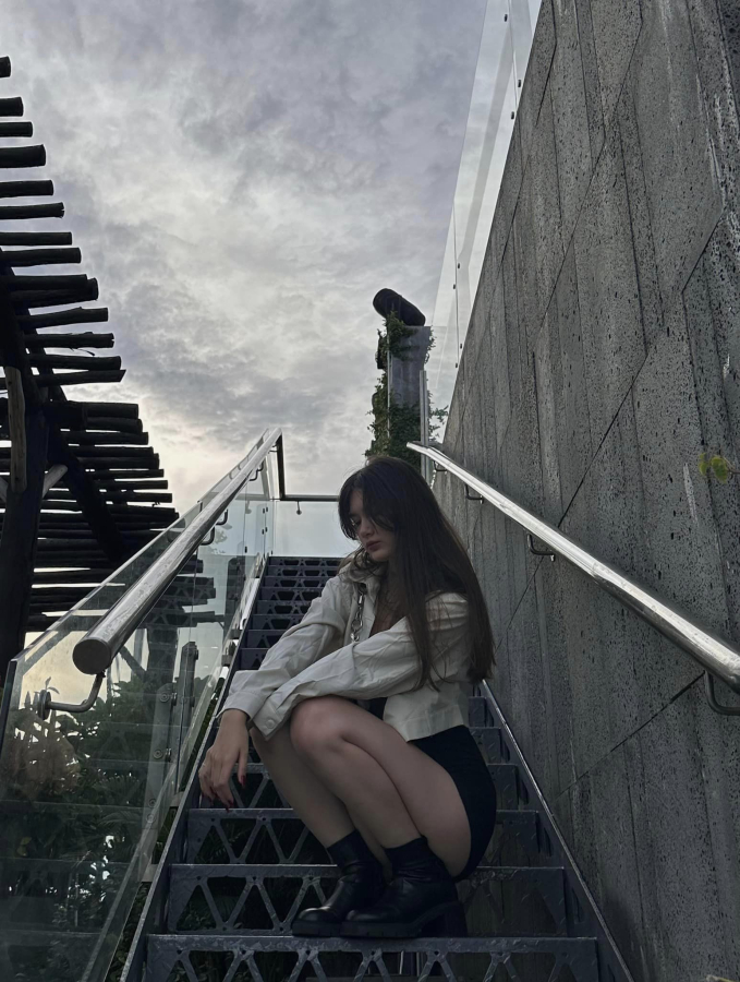 Em g&aacute;i 17 tuổi của thủ m&ocirc;n L&acirc;m T&acirc;y xinh đẹp với tạo h&igrave;nh thi&ecirc;n nga trắng trước lễ cưới Văn L&acirc;m v&agrave; Yến Xu&acirc;n- Ảnh 8.