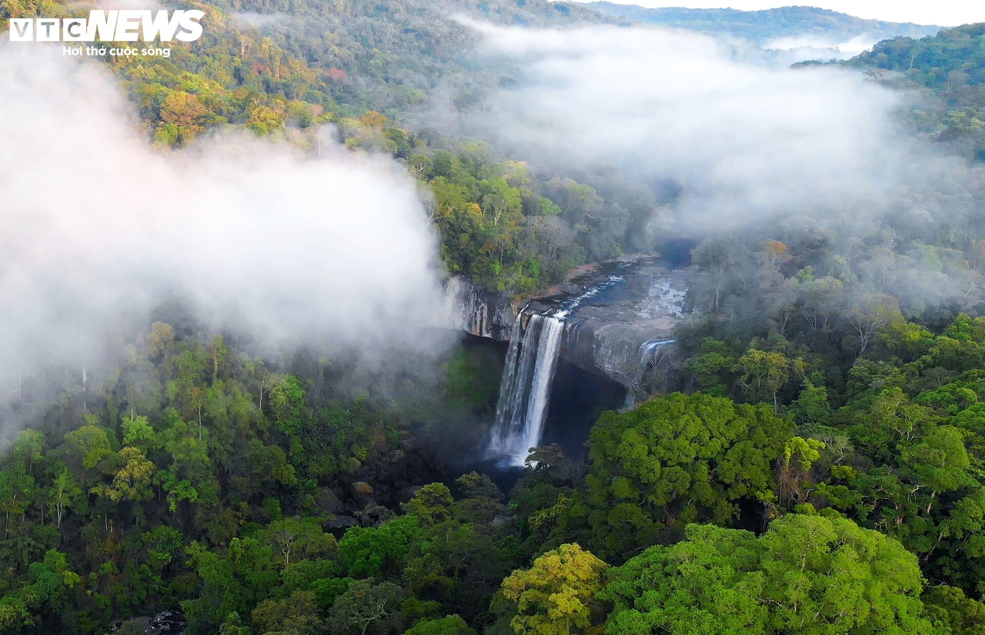 Ngắm th&aacute;c K50 - 'n&agrave;ng thơ' của đại ng&agrave;n T&acirc;y Nguy&ecirc;n v&agrave;o m&ugrave;a đẹp nhất- Ảnh 9.