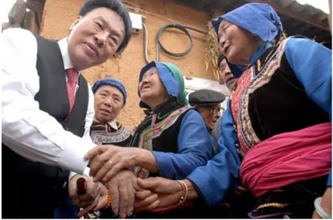 Bài học từ vị tỷ phú 93 tuổi đi lên từ nghề cọ toilet thuê: "Chỉ những người có thể cúi xuống mới có thể vươn cao!”- Ảnh 3.