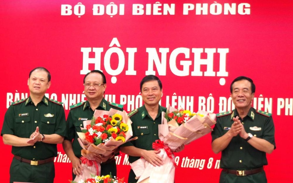 Bàn giao nhiệm vụ Phó Tư lệnh Bộ đội Biên phòng- Ảnh 2.