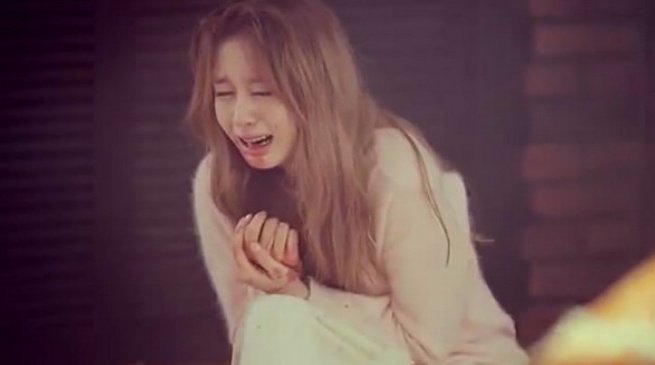 Nh&igrave;n cảnh Hằng Du Mục bị chồng đ&aacute;nh, t&ocirc;i r&ugrave;ng m&igrave;nh khi nhớ về chiếc ghế oan nghiệt 10 năm trước mẹ chồng bất chấp t&iacute;nh mạng đỡ cho t&ocirc;i - Ảnh 1.