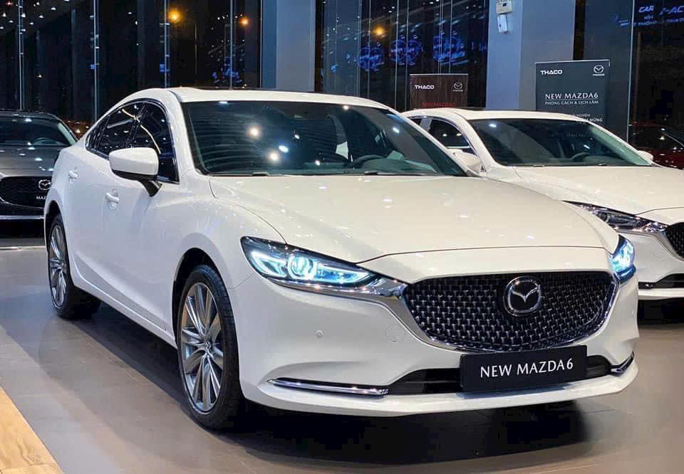 Mazda6 'dọn kho', giảm giá tới 65 triệu tại đại lý: Bản tầm trung giá chưa đến 750 triệu, cạnh tranh Camry với giá tiệm cận Mazda3- Ảnh 2.