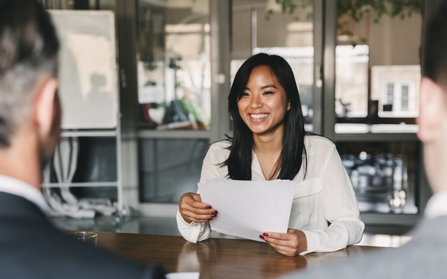 Nhà tuyển dụng hỏi: “Tôi đau bụng, lấy giúp tôi cốc nước được không?", người EQ thấp vội đi rót nước, người EQ cao trả lời khôn ngoan, ghi điểm tuyệt đối!- Ảnh 3.