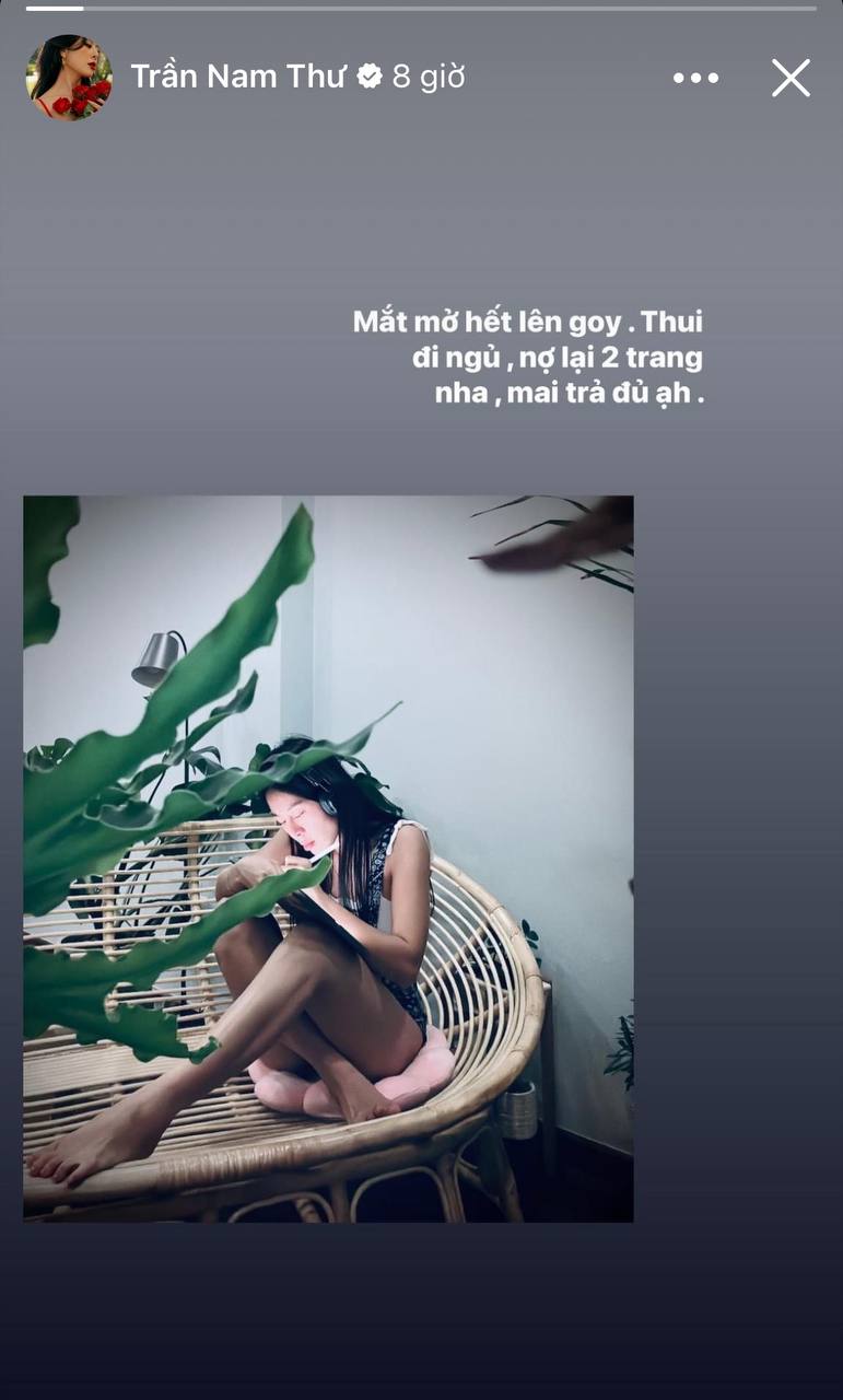 Tình tiết mới nhất drama Nam Thư: Nữ diễn viên trở lại MXH khoe liền 4 bức ảnh, "chính thất" biểu hiện khác lạ - Ảnh 1. Tình tiết mới nhất drama Nam Thư: Nữ diễn viên trở lại MXH khoe liền 4 bức ảnh, "chính thất" biểu hiện khác lạ - Ảnh 1.