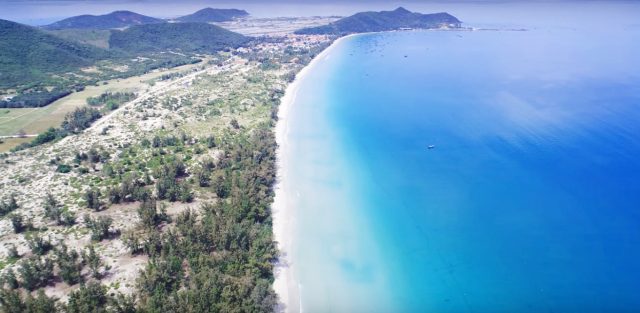 Phát hiện bãi biển được ví như "Hawaii ở Việt Nam", cách thành phố 50km, ra xa bờ 100m nước chỉ tới ngực- Ảnh 4.