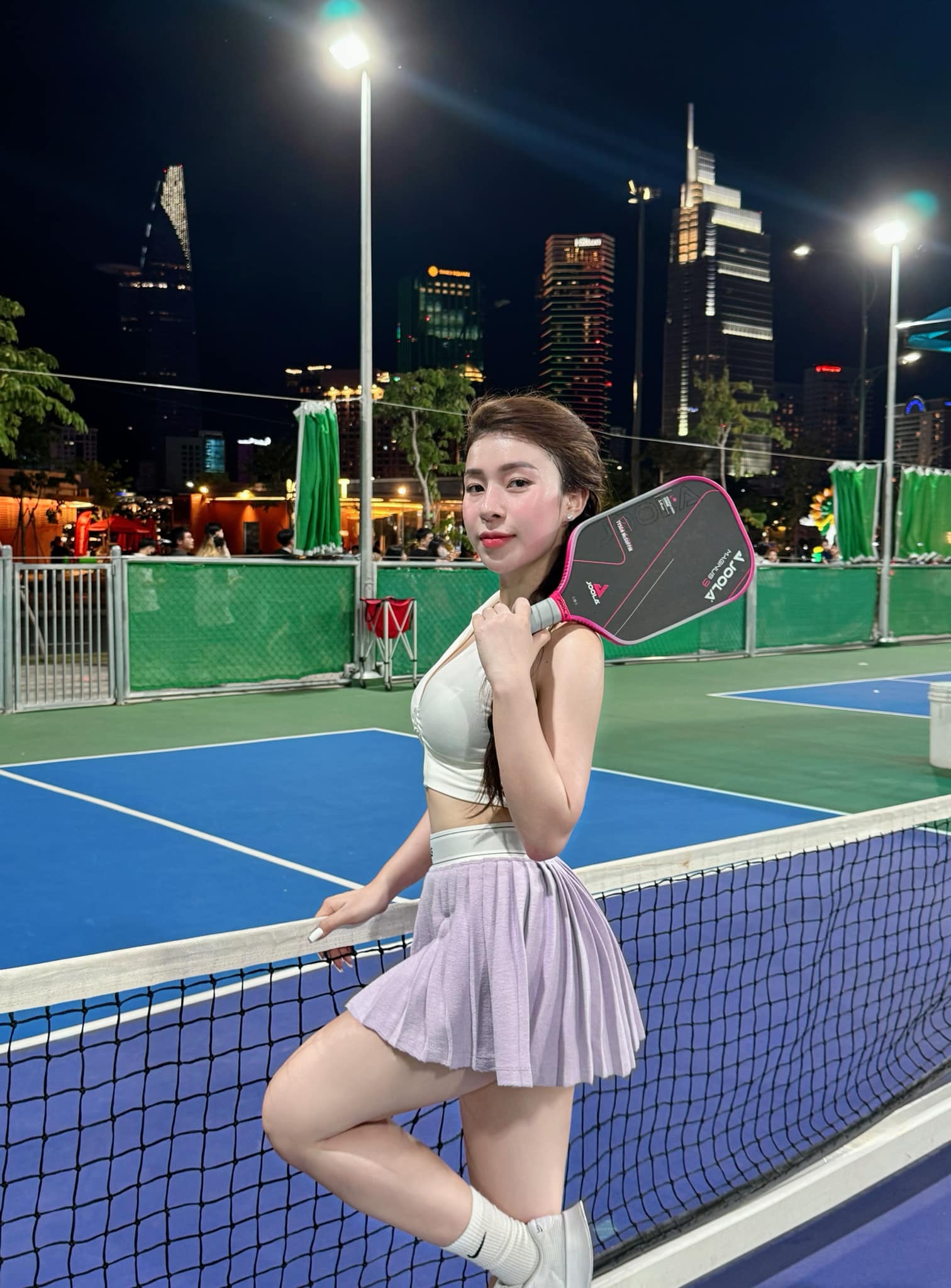 Danh tính và chia sẻ của cô gái mặc đồ tập hở bạo khiến giới mê pickleball gánh "tai tiếng"- Ảnh 3.