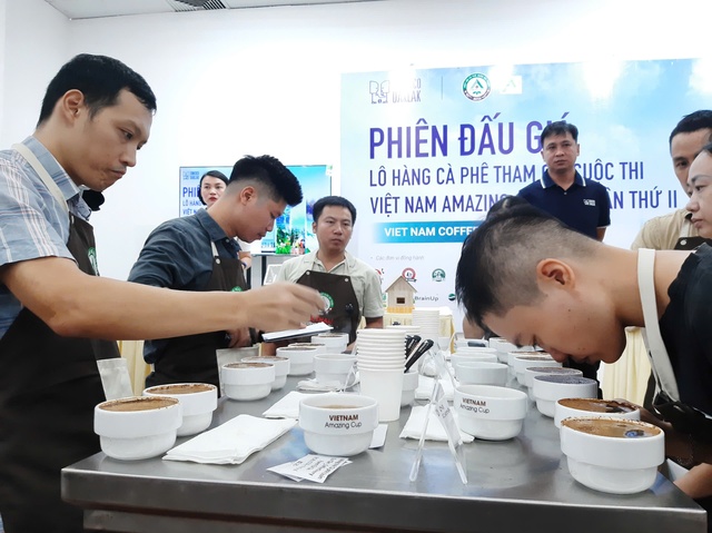 Cà phê đặc sản "ngon nhất Việt Nam" được chốt giá 1,2 triệu đồng/kg- Ảnh 1.