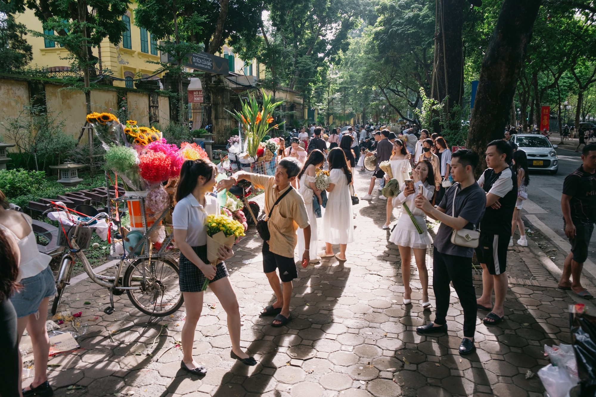 Nàng thơ về nhà, rác ở lại- Ảnh 1.