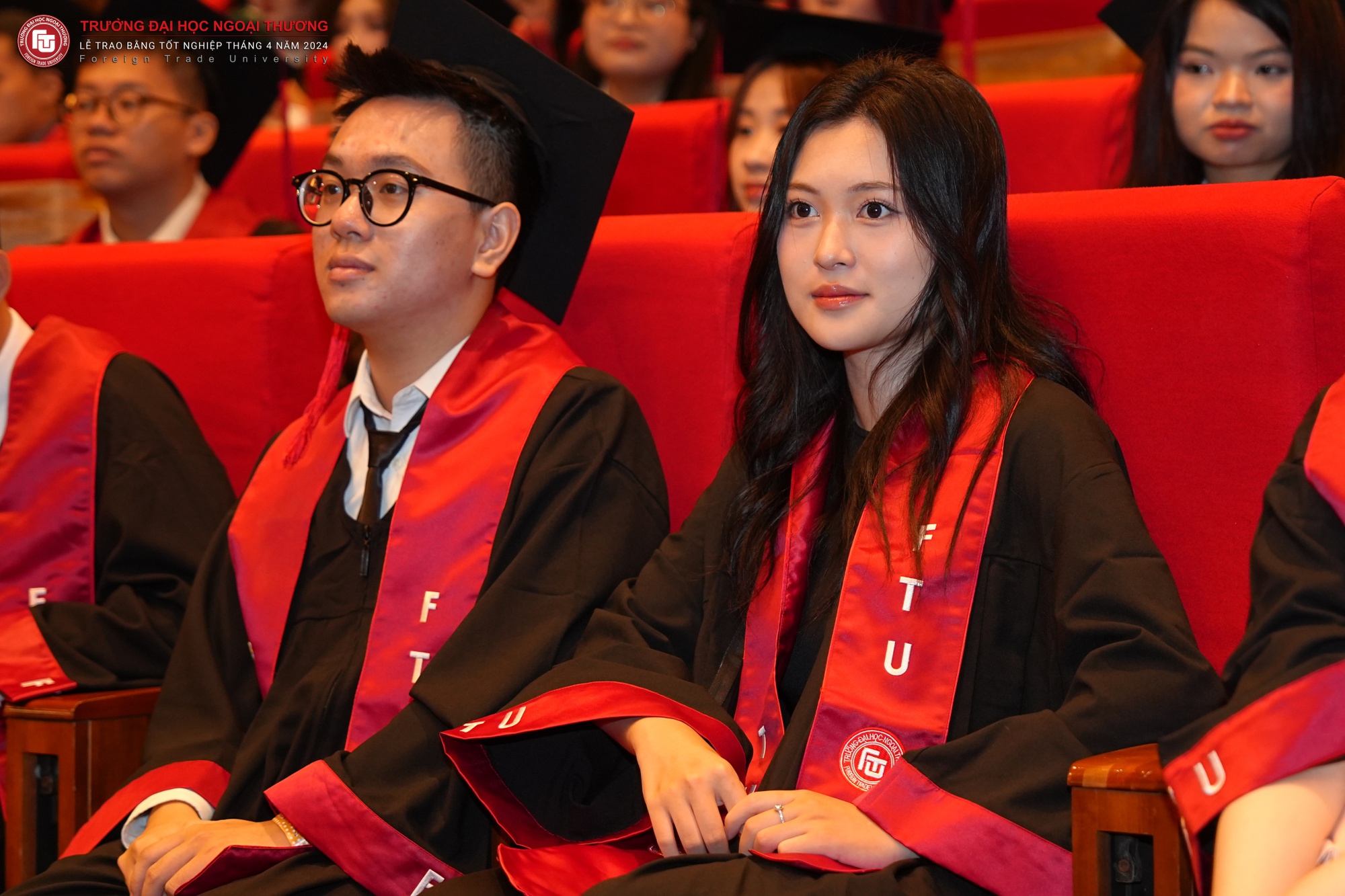 Chùm ảnh gái xinh Ngoại thương dự lễ tốt nghiệp: Đúng là "lò đào tạo Hoa hậu" lớn nhất Việt Nam!- Ảnh 17.