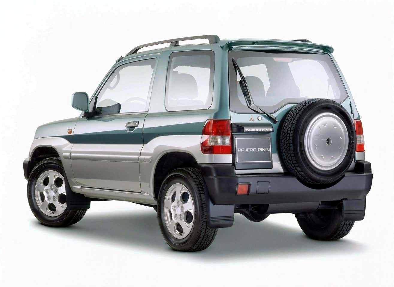 Mitsubishi Pajero hồi sinh mà thêm bản này thì Jimny phải dè chừng: 3 cửa, nhỏ nhưng trang bị chuyên off-road- Ảnh 3.