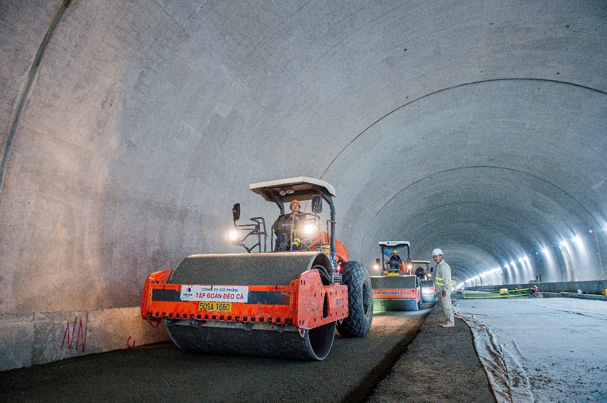 4.000 người thi công "thần tốc" ở dự án 20.400 tỷ đồng, có hầm xuyên núi dài thứ 3 Việt Nam- Ảnh 14.