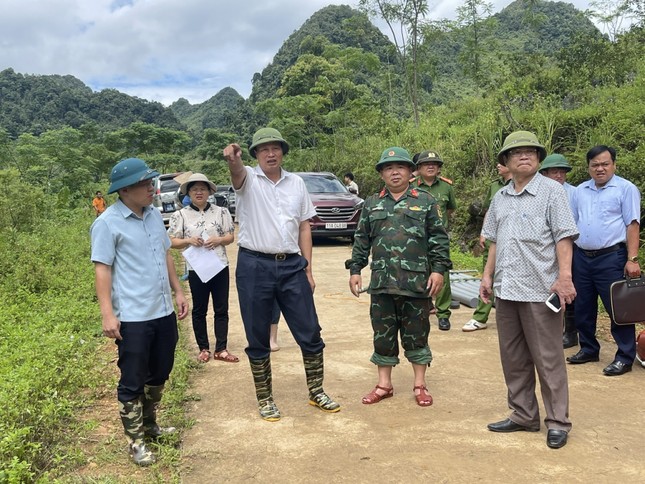 Hai người đàn ông bị lũ cuốn mất tích ở Cao Bằng Sau khi đi ăn cỗ làng - Ảnh 3.