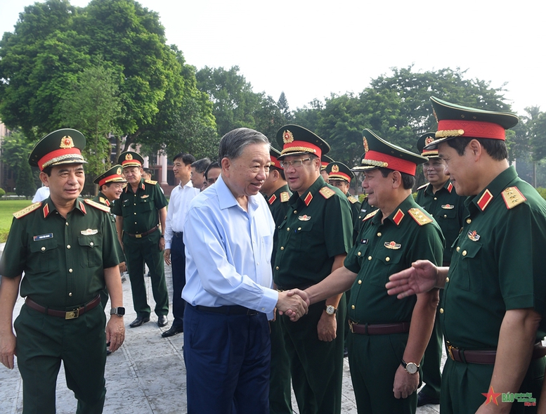 Tổng Bí thư Tô Lâm làm việc với Ban Thường vụ quân ủy trung ương - Ảnh 1.