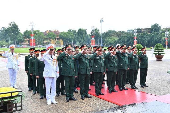 Lãnh đạo Đảng , Nhà nước viếng Lăng Chủ tịch Hồ Chí Minh dịp Quốc khánh - Ảnh 5.