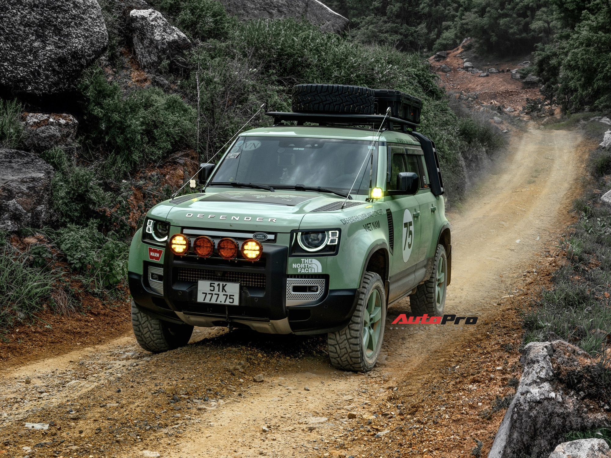 9x kể chuyện sắp lái Land Rover Defender đi phượt: Từ Việt Nam qua châu Âu đến Nam Mỹ, chuẩn bị 6 tháng, phải tập luyện cường độ cao- Ảnh 3.