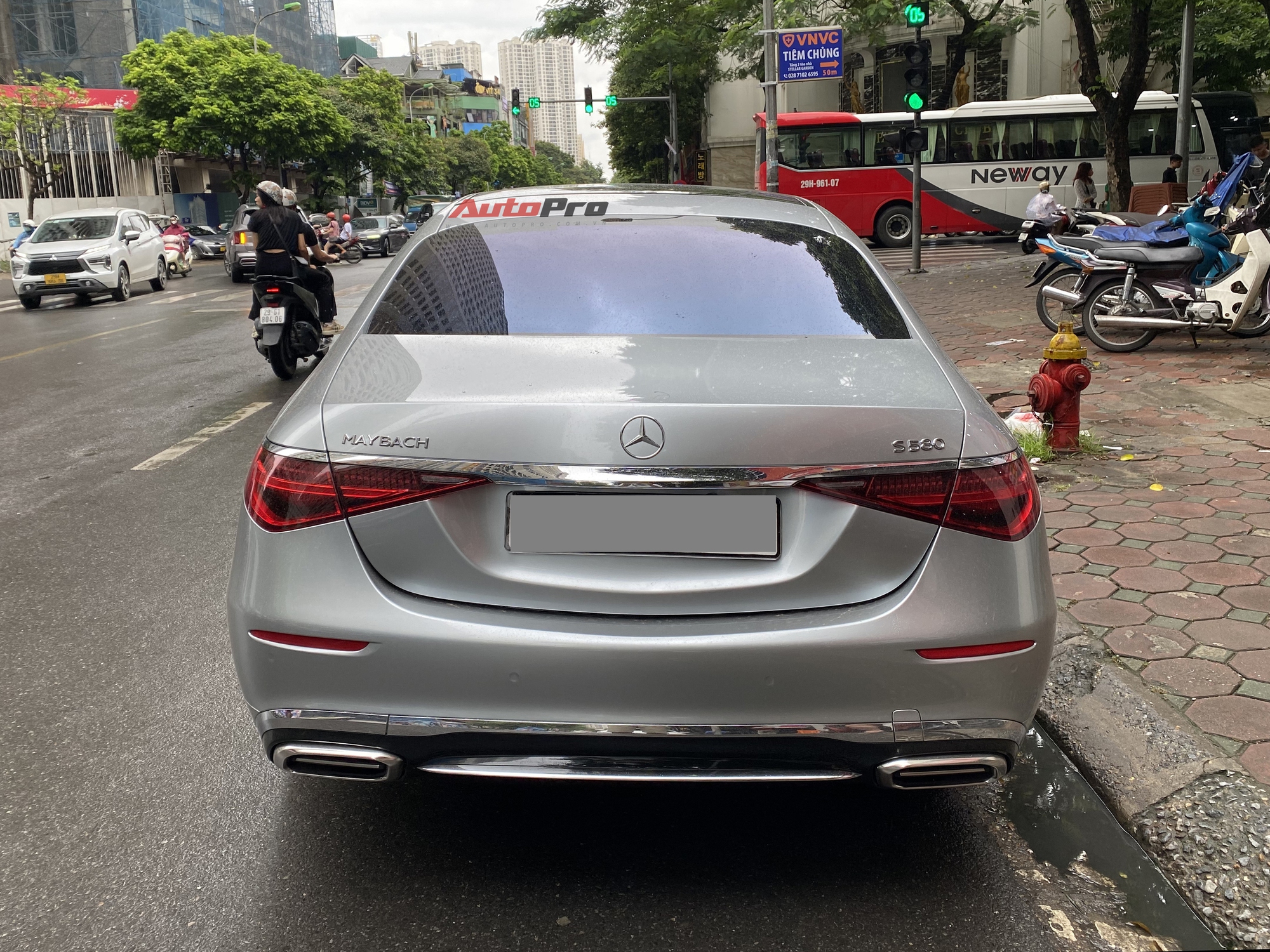 Mercedes-Maybach S 580 hàng hiếm lăn bánh trên phố Hà Nội: Giá khoảng 17 tỷ, màu độc, không bán chính hãng- Ảnh 6.