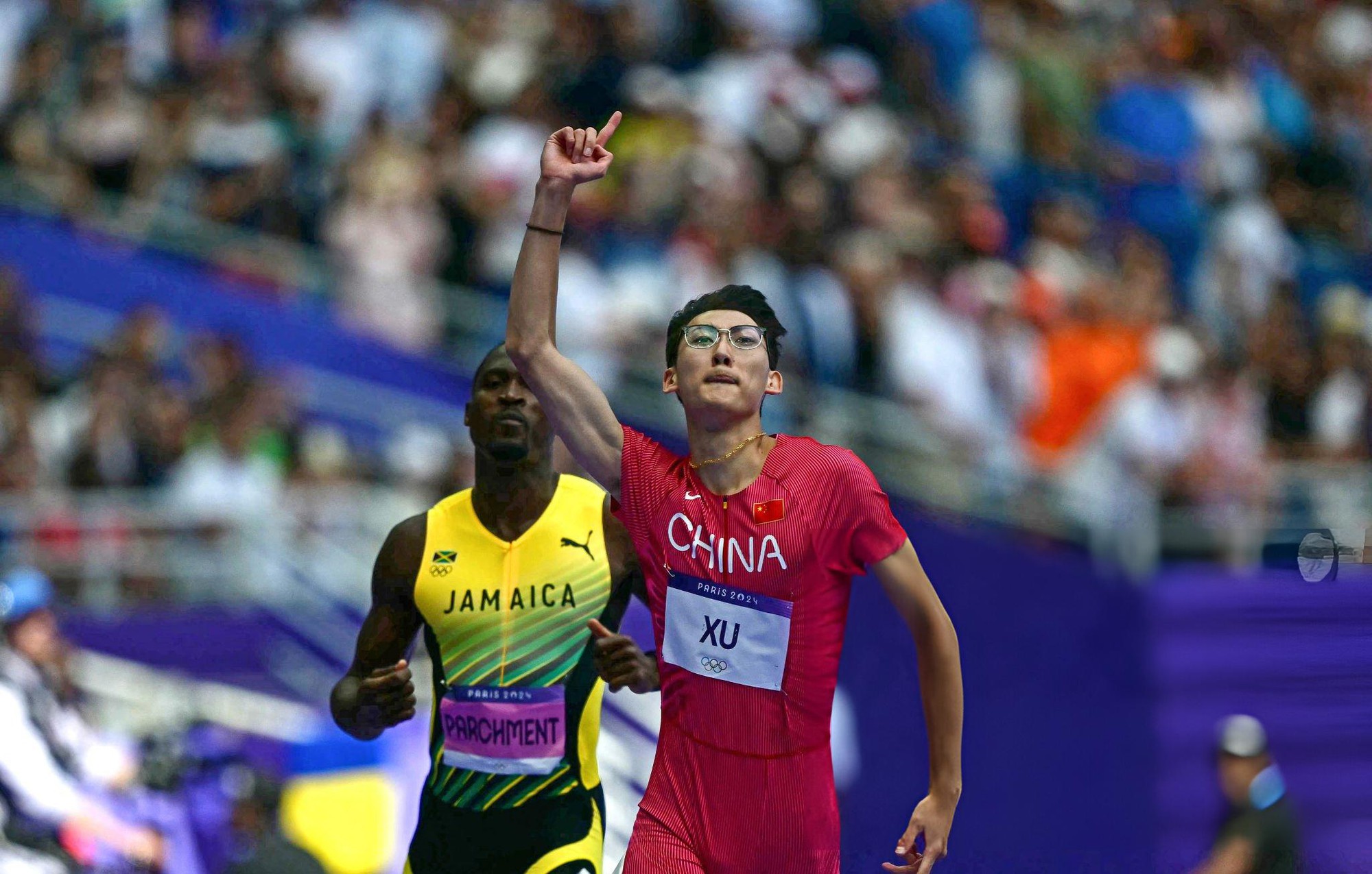 VĐV gây sốt tại Olympic vì giao diện "như đi thi học sinh giỏi", vừa đeo kính vừa chạy băng băng về đích- Ảnh 6.