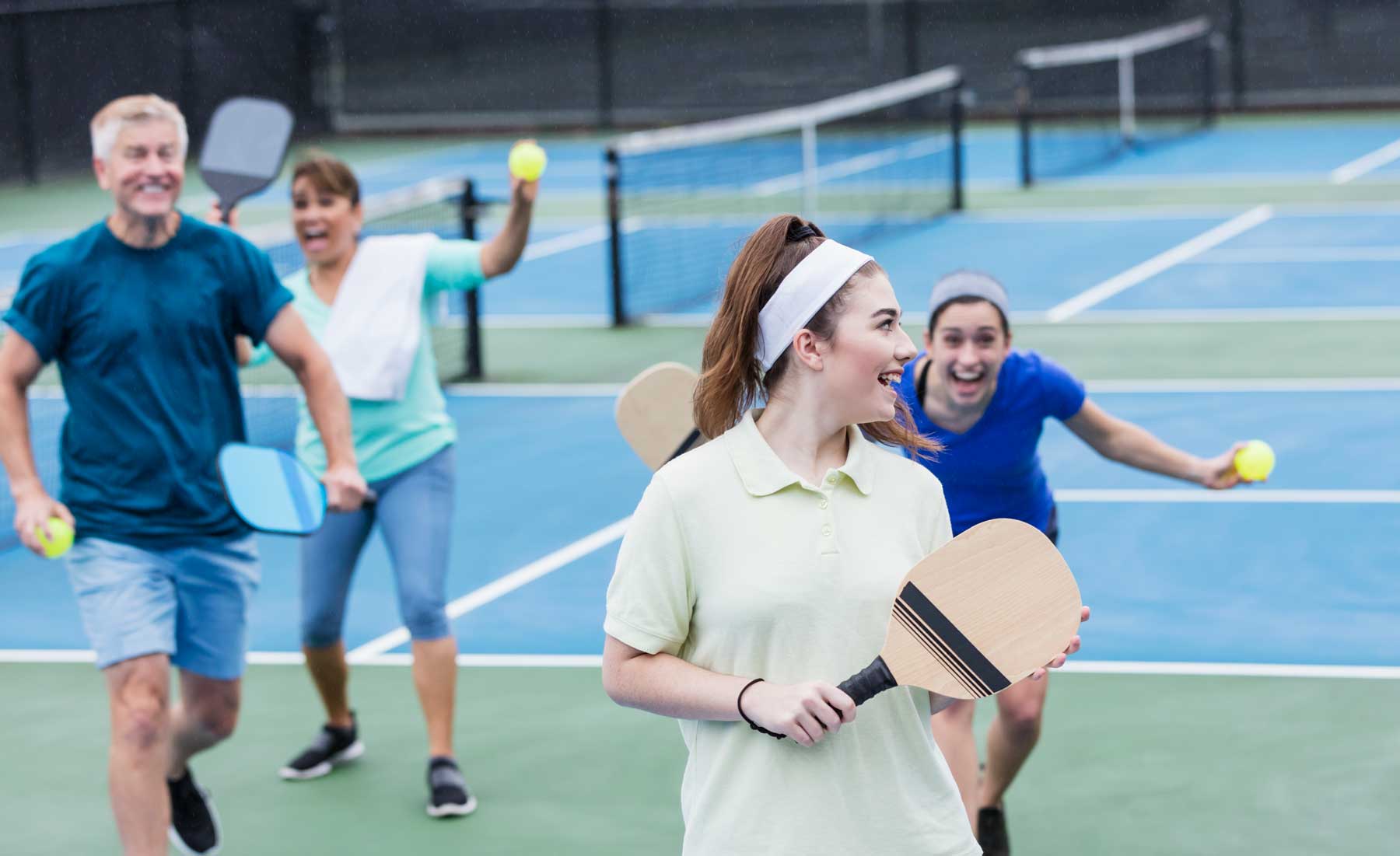 Pickleball tốt thế nào mà gây sốt toàn cầu?