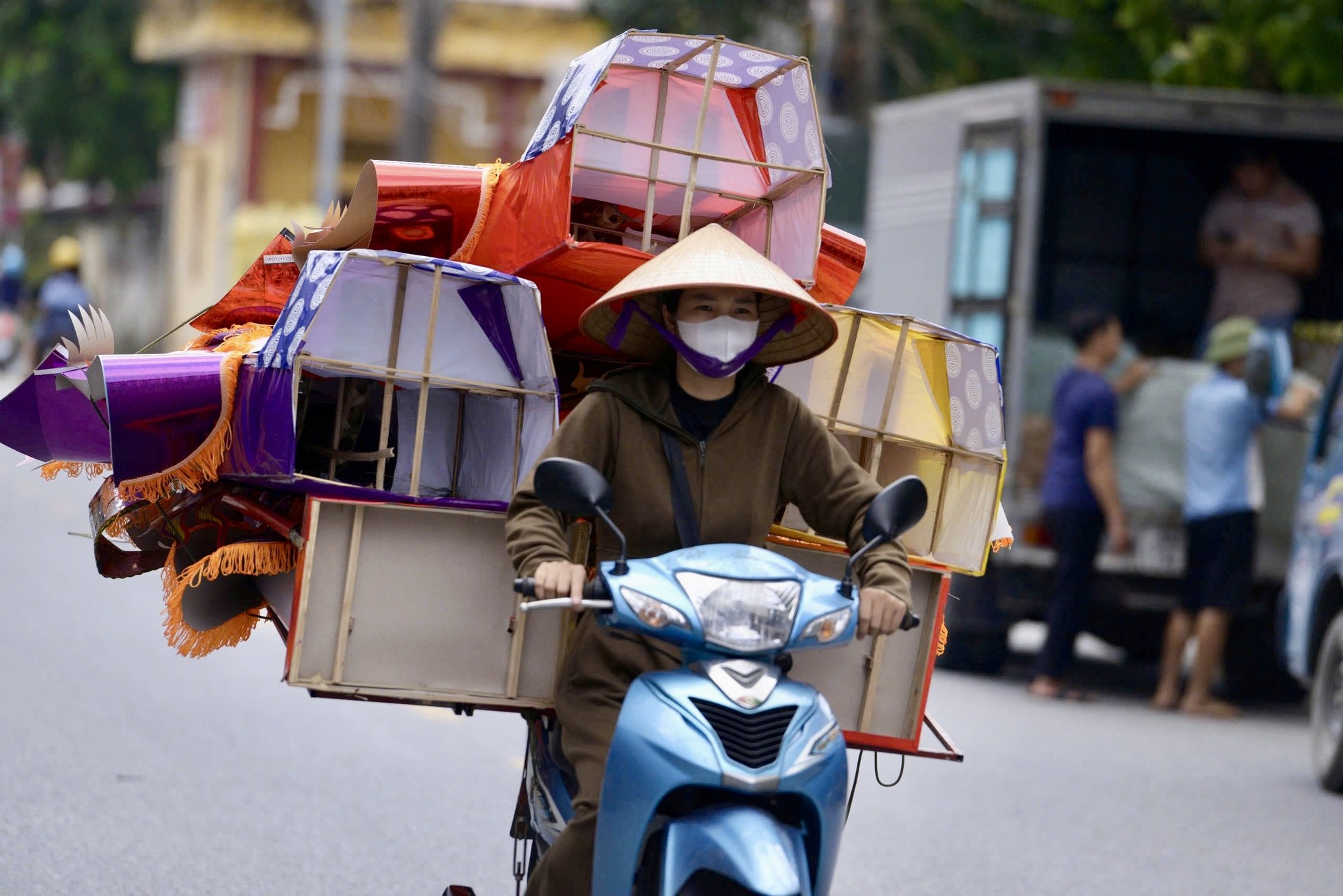 Biệt thự, xe sang cho người cõi âm lên kệ phục vụ Rằm tháng 7- Ảnh 17.