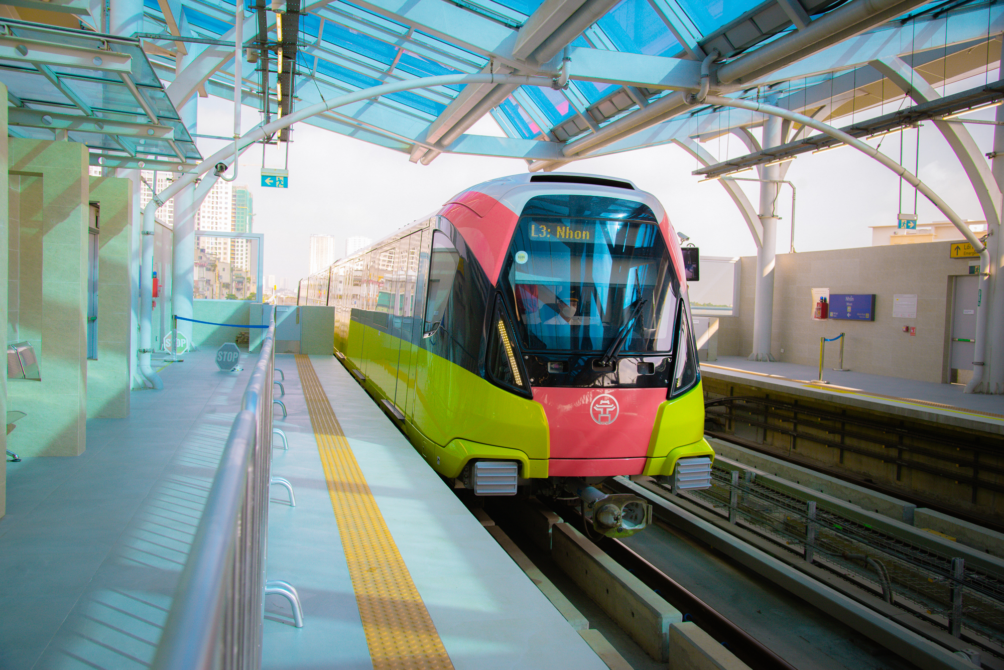 Muộn làm vì chọn tàu Nhổn - ga Hà Nội, người mẹ 36 tuổi vẫn quyết đi bằng được vì đã chờ từ thời sinh viên- Ảnh 11. Muộn làm vì chọn tàu Nhổn - ga Hà Nội, người mẹ 36 tuổi vẫn quyết đi bằng được vì đã chờ từ thời sinh viên- Ảnh 11.