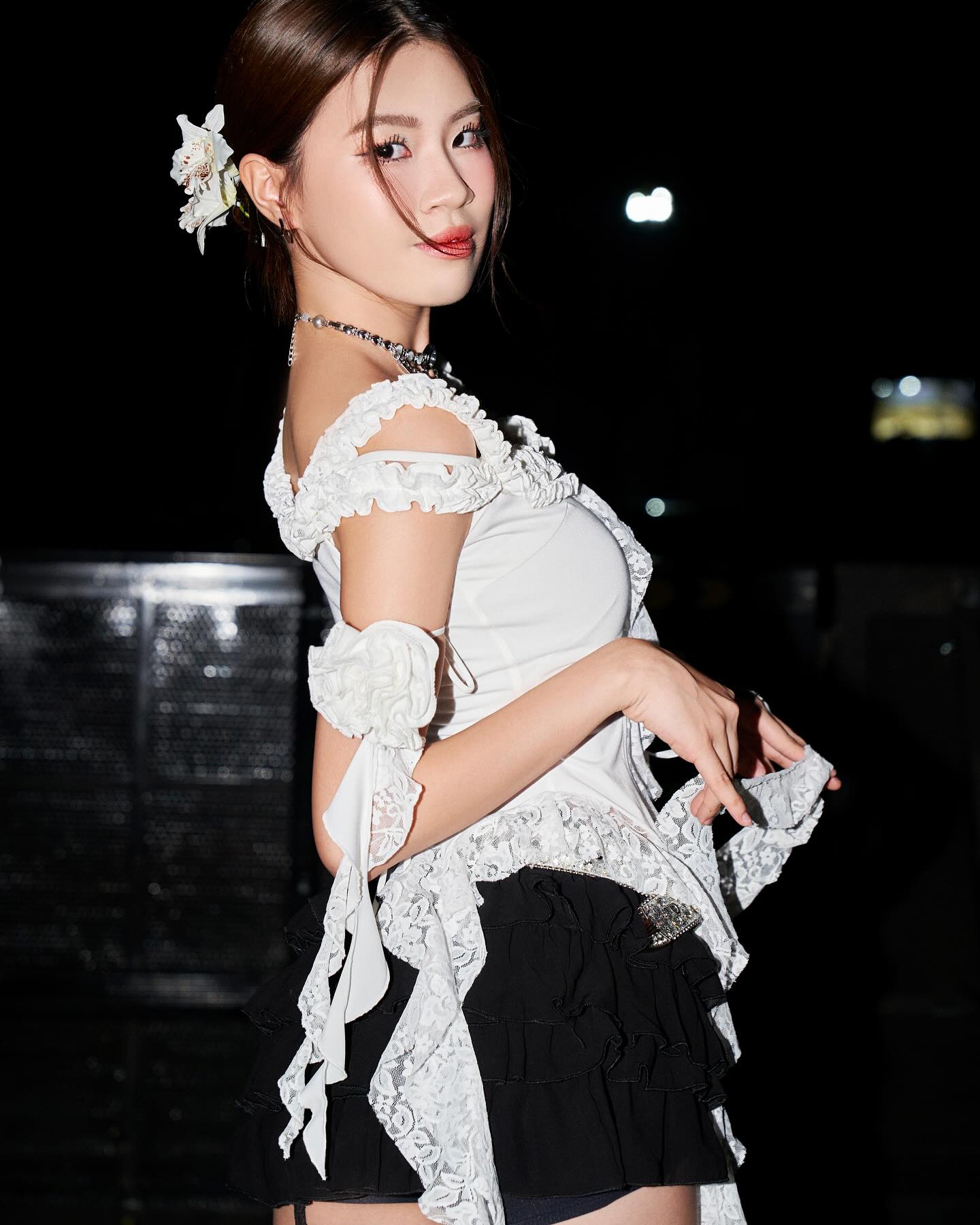 Sao nữ 2k3 cạo đầu hiến tóc ở tuổi 21: Là người sở hữu bản hit khiến cả thế giới say mê, lập kỷ lục “vô tiền khoáng hậu" cho nhạc Việt- Ảnh 4. Sao nữ 2k3 cạo đầu hiến tóc ở tuổi 21: Là người sở hữu bản hit khiến cả thế giới say mê, lập kỷ lục “vô tiền khoáng hậu" cho nhạc Việt- Ảnh 4.