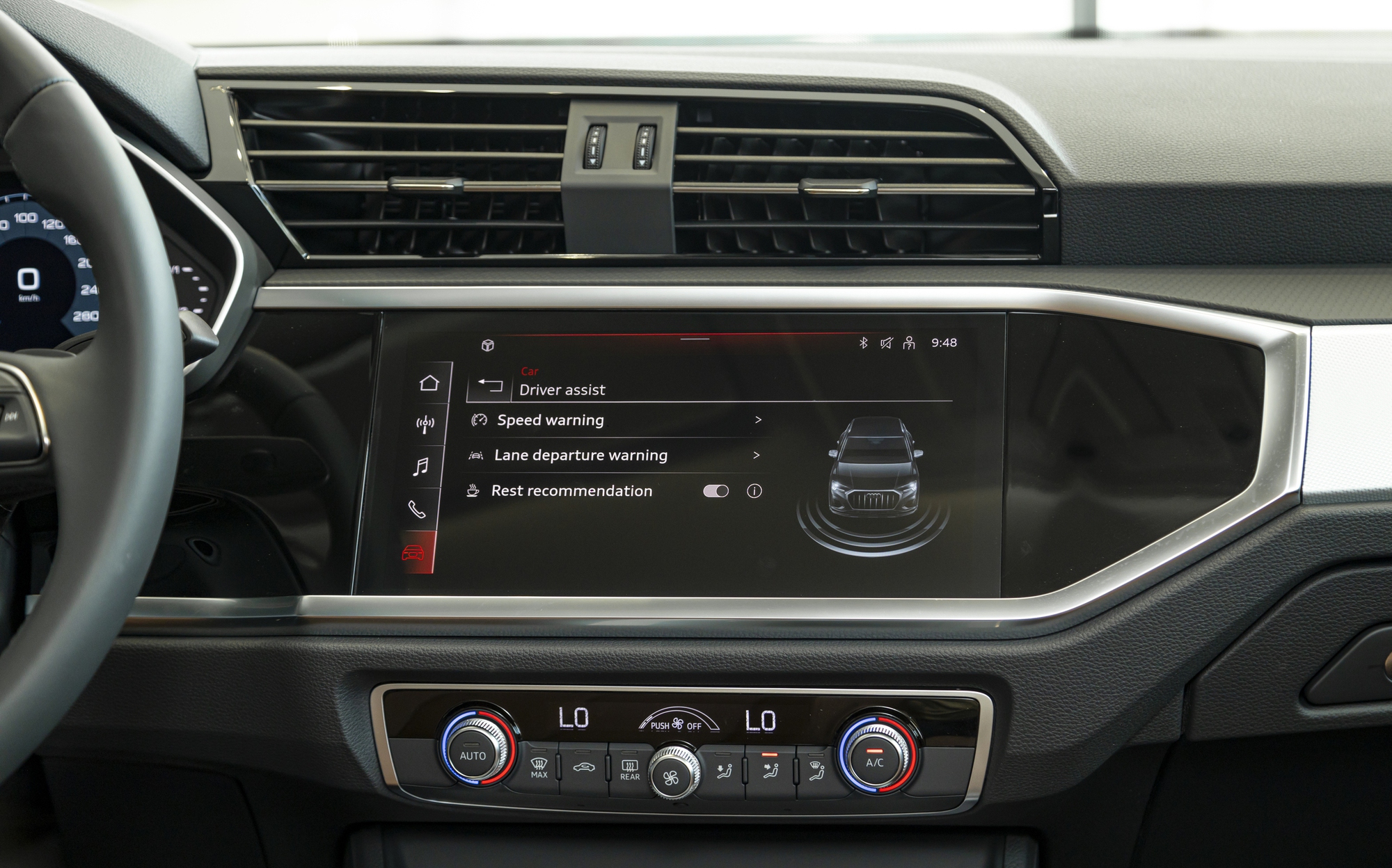 Audi Q3 2024 thêm bản mới tại Việt Nam: Đấu X1 và XC40 bằng gói thể thao, giá từ 1,89 tỷ đồng- Ảnh 16. Audi Q3 2024 thêm bản mới tại Việt Nam: Đấu X1 và XC40 bằng gói thể thao, giá từ 1,89 tỷ đồng- Ảnh 16.