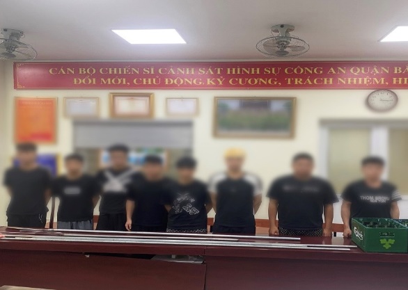 Triệt ph&aacute; nhiều ổ nh&oacute;m thanh thiếu ni&ecirc;n tấn c&ocirc;ng người đi đường bằng hung kh&iacute; v&agrave; vỏ chai bia - Ảnh 1.