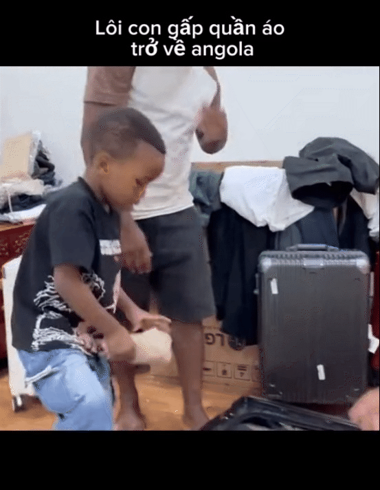 Đoạn clip cho thấy Lôi Con được giáo dục rất tốt, ngoan và hiểu chuyện hơn những gì bạn nghĩ về một cậu bé 6 tuổi- Ảnh 13. Đoạn clip cho thấy Lôi Con được giáo dục rất tốt, ngoan và hiểu chuyện hơn những gì bạn nghĩ về một cậu bé 6 tuổi- Ảnh 13.