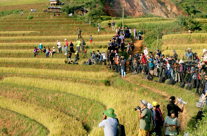 Huyện miền núi lọt danh sách "điểm đến có vẻ đẹp siêu thực", cách Hà Nội 300km, đường lên khó hơn Sa Pa- Ảnh 15.