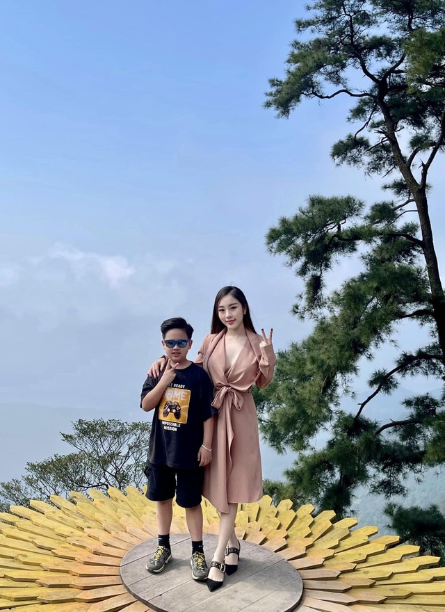 Vợ chồng ca sĩ Vbiz chính thức chào đón con trai sau 4 tháng đám cưới- Ảnh 3. Vợ chồng ca sĩ Vbiz chính thức chào đón con trai sau 4 tháng đám cưới- Ảnh 3.